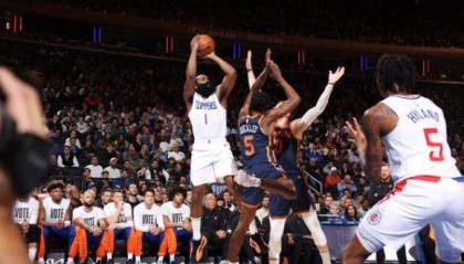 kaiyun-哈登快艇首秀栽跟头 赛后直言在这打球太奇怪